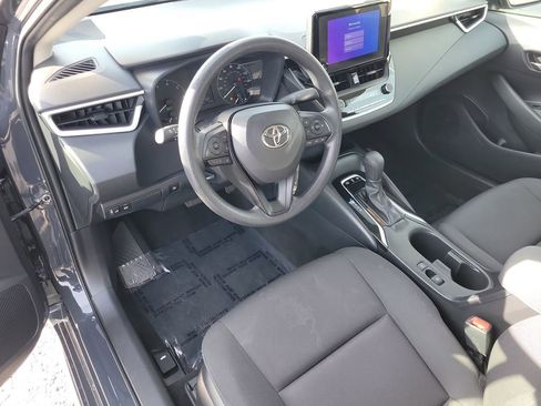 Used 2025 Toyota Corolla LE image 18