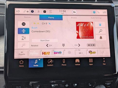 New 2025 Jeep Grand Cherokee Limited w/ Luxury Tech Group II image 12