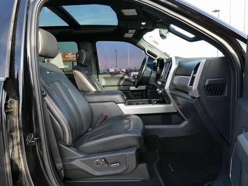 Used 2022 Ford F350 Platinum image 15