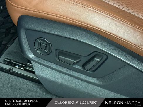 Used 2022 Audi Q8 Premium Plus w/ Premium Plus Package AWD/4WD image 17