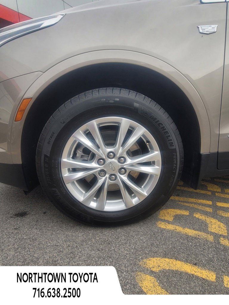 Used 2022 Cadillac XT5 Luxury w/ LPO, Floor Liner Package AWD/4WD image 8