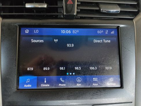 Used 2020 Ford Fusion SE FWD image 25