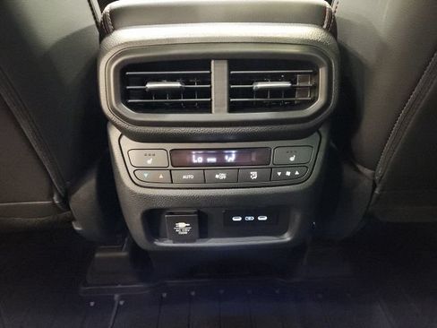 Certified 2025 Honda Pilot Black Edition image 25