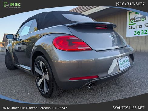 Used 2013 Volkswagen Beetle 2.0T FWD image 15
