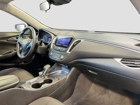 Used 2024 Chevrolet Malibu LT image 27