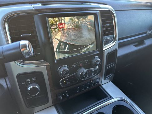 Used 2016 RAM 3500 Laramie w/ Convenience Group AWD/4WD image 6
