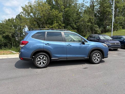 Used 2023 Subaru Forester Premium AWD/4WD image 8
