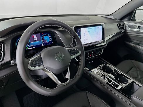 New 2025 Volkswagen Atlas Cross Sport SE image 10