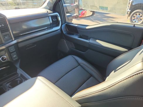 New 2026 Ford F250 Lariat w/ Black Appearance Package image 17