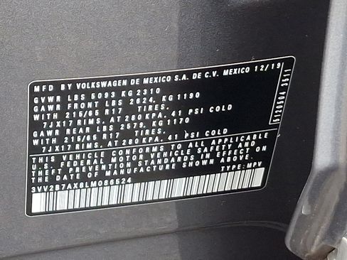 Used 2020 Volkswagen Tiguan SE w/ Panoramic Sunroof Package image 26