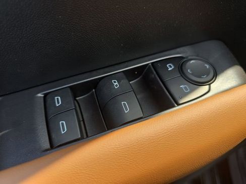 New 2025 GMC Canyon AT4 w/ Nightfall Edition image 23