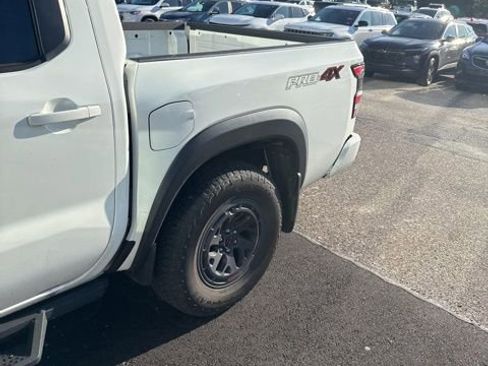 Used 2025 Nissan Frontier PRO-4X AWD/4WD image 3
