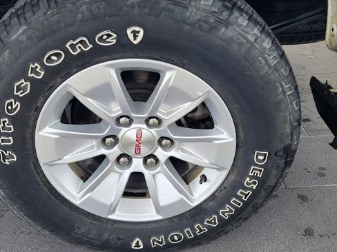 Used 2020 GMC Sierra 1500 2WD Crew Cab w/ Sierra Value Package image 10