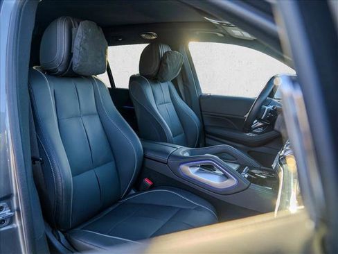 Used 2025 Mercedes-Benz GLS 450 4MATIC image 30