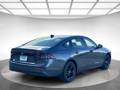 New 2025 Honda Accord SE image 5