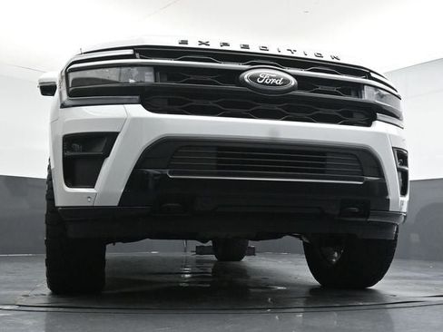 Used 2022 Ford Expedition Limited AWD/4WD image 29