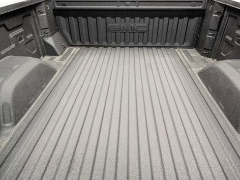 Certified 2023 GMC Sierra 1500 Elevation w/ Preferred Package AWD/4WD image 6