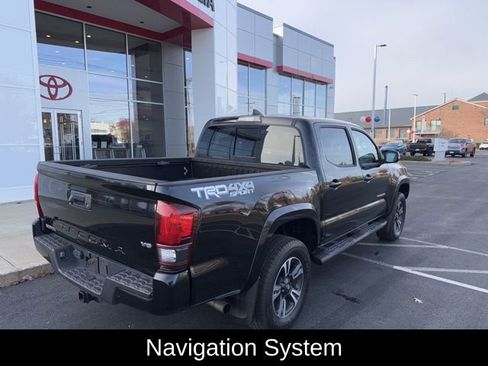 Certified 2019 Toyota Tacoma TRD Sport image 8