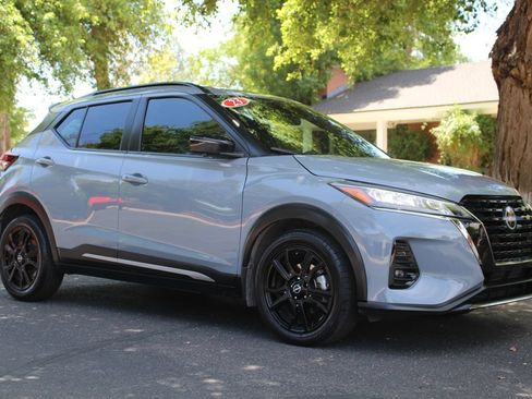 Used 2023 Nissan Kicks SR FWD image 38