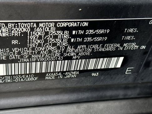 Used 2019 Toyota RAV4 XLE Premium w/ Advanced Technology Package AWD/4WD image 28