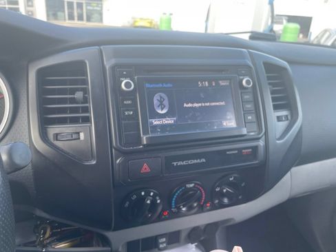 Used 2015 Toyota Tacoma PreRunner w/ Convenience Package RWD image 8