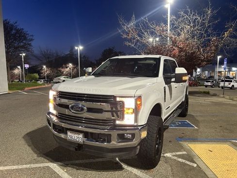 Used 2019 Ford F250 Lariat image 5