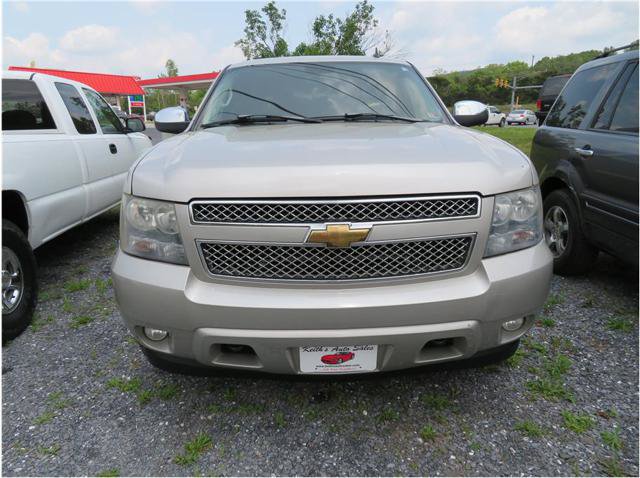 Used 2007 Chevrolet Suburban LTZ w/ LTZ Preferred Equipment Group AWD/4WD image 18