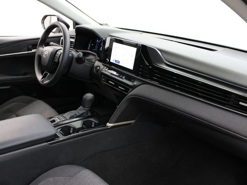 Used 2025 Toyota Camry LE FWD image 22