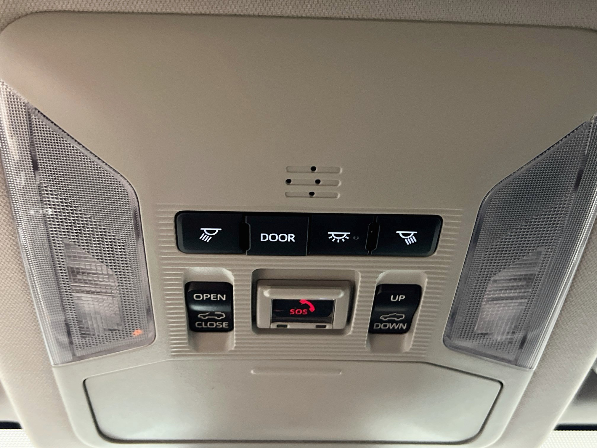 Used 2025 Toyota RAV4 XLE w/ Convenience Package FWD image 21