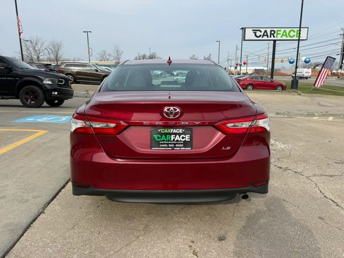 Used 2020 Toyota Camry LE image 11