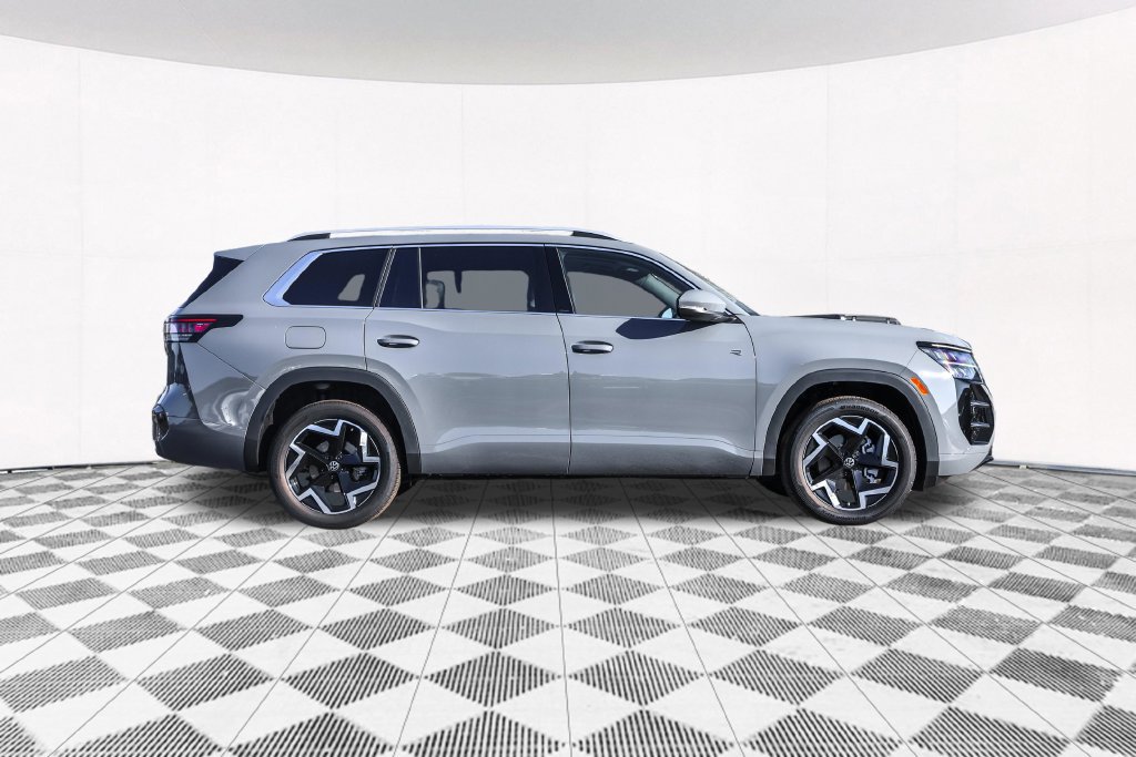 New 2027 Volkswagen Atlas SEL R-Line AWD/4WD image 16