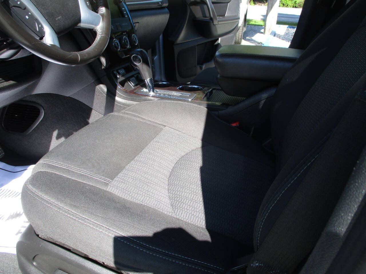 Used 2017 Chevrolet Traverse LT w/ Style and Technology Package FWD image 20