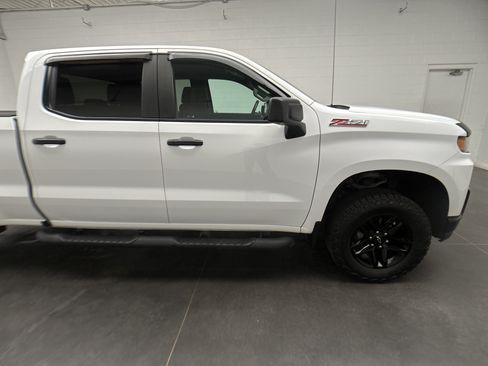 Used 2020 Chevrolet Silverado 1500 Custom Trail Boss w/ Custom Convenience Package AWD/4WD image 10