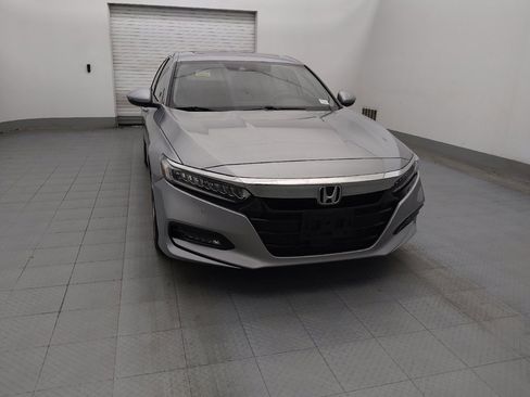 Used 2018 Honda Accord Touring image 14