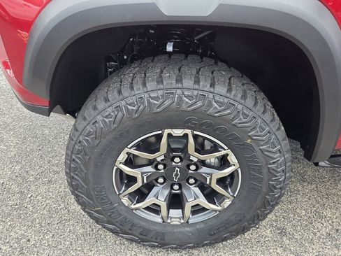 New 2026 Chevrolet Colorado ZR2 w/ Technology Package AWD/4WD image 4