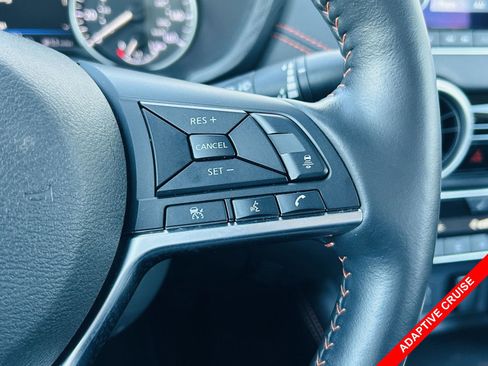 Used 2024 Nissan Sentra SR w/ SR Premium Package image 7