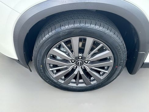 Used 2024 Nissan Pathfinder SL w/ SL Premium Package image 32