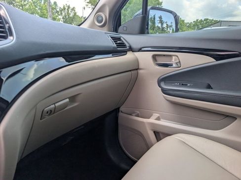 Used 2020 Honda Pilot Touring image 33