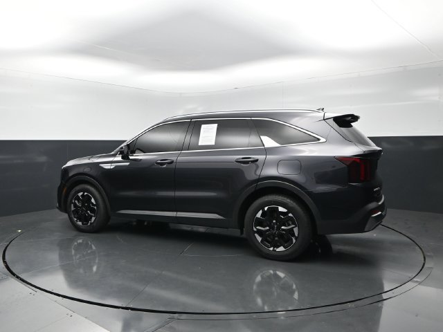 Used 2025 Kia Sorento S w/ Panoramic Sunroof Package FWD image 2