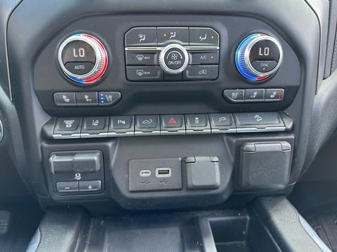 Used 2021 GMC Sierra 2500 Denali w/ Denali Ultimate Package AWD/4WD image 33