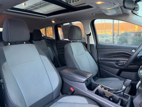 Used 2017 Ford Escape SE w/ Equipment Group 201A image 11