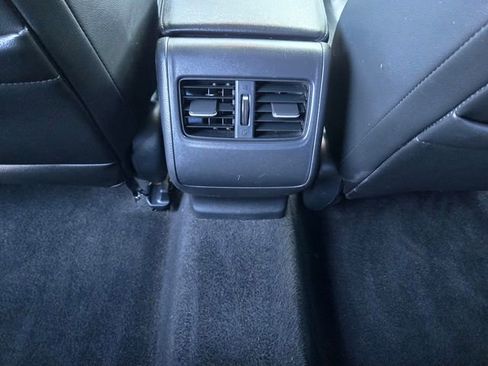 Used 2019 Honda Accord Touring image 10