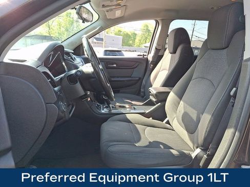 Used 2017 Chevrolet Traverse LT w/ Style and Technology Package AWD/4WD image 2
