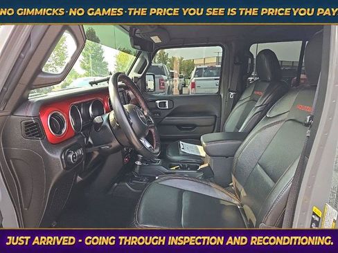 Used 2022 Jeep Gladiator Rubicon w/ LED Lighting Group AWD/4WD image 16