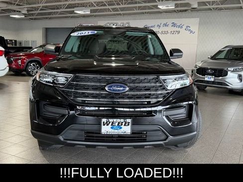 Used 2023 Ford Explorer XLT w/ Class IV Trailer Tow Package AWD/4WD image 3