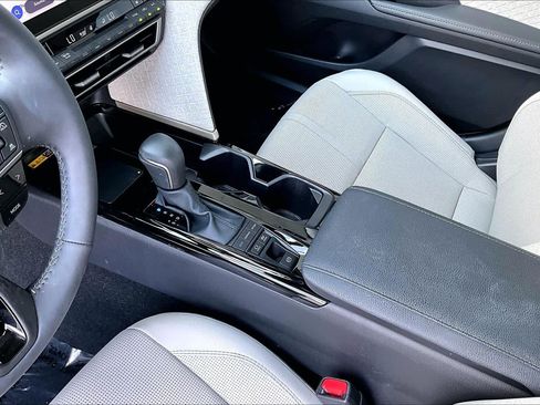 Used 2026 Toyota Camry XLE FWD image 17