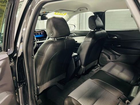 Used 2024 Chevrolet Trax LT image 23