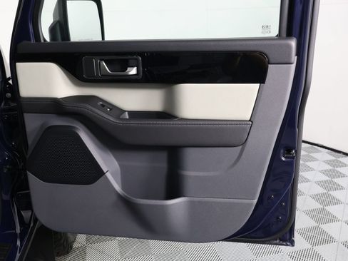 Used 2025 INEOS Grenadier Station Wagon AWD/4WD image 22