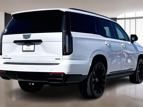 Used 2025 Cadillac Escalade Sport Platinum w/ LPO, ONYX Package image 2