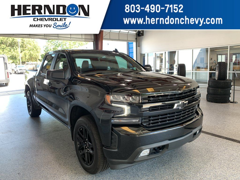 Used 2022 Chevrolet Silverado 1500 RST w/ LPO, Blackout Package AWD/4WD image 1